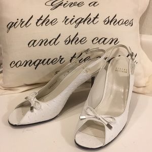 Stuart Weitzman white Sandals ostrich 8.5M